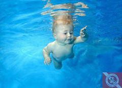 child_underwater_6.jpg